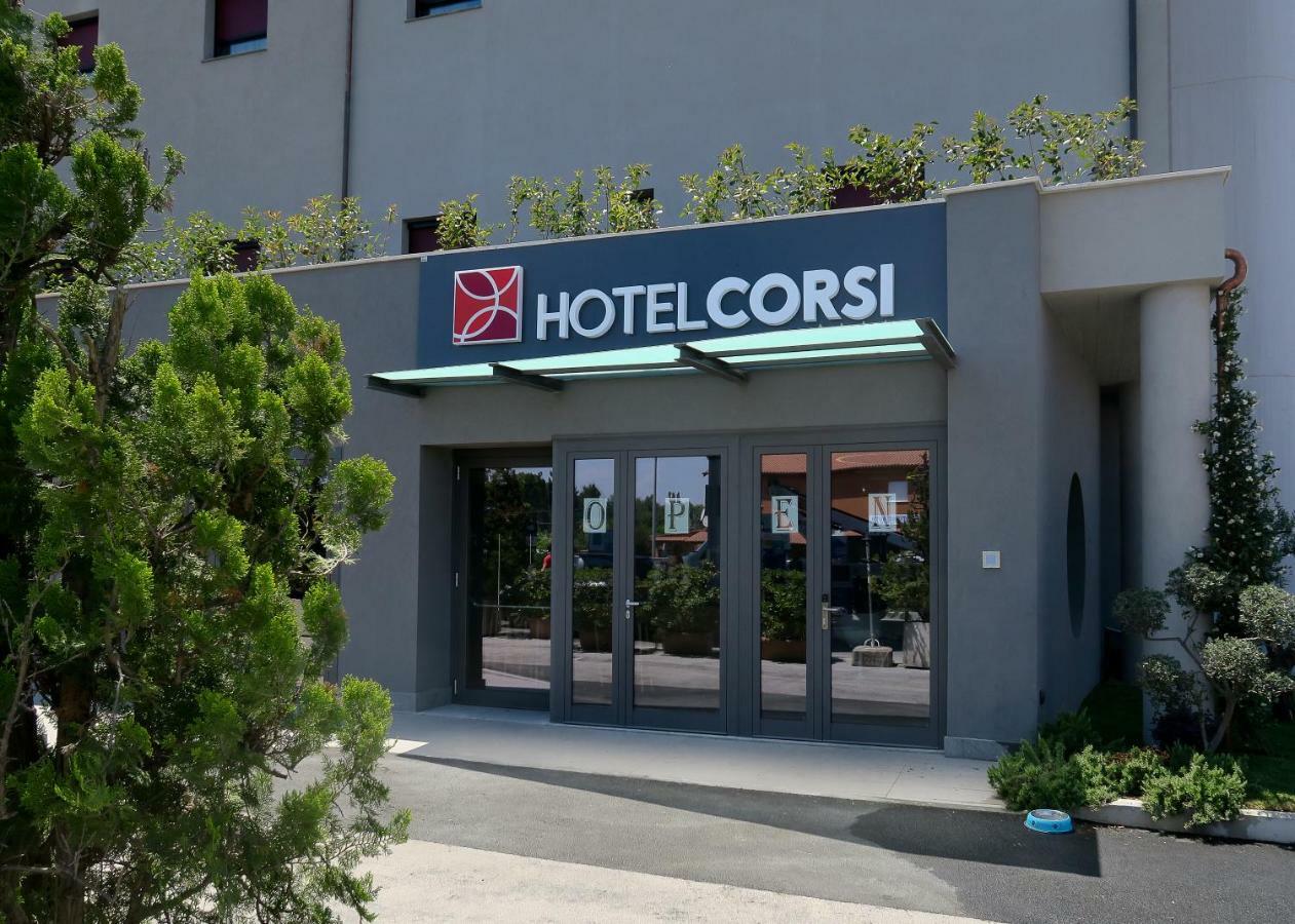 Best Western Hotel Corsi Torrimpietra Bagian luar foto